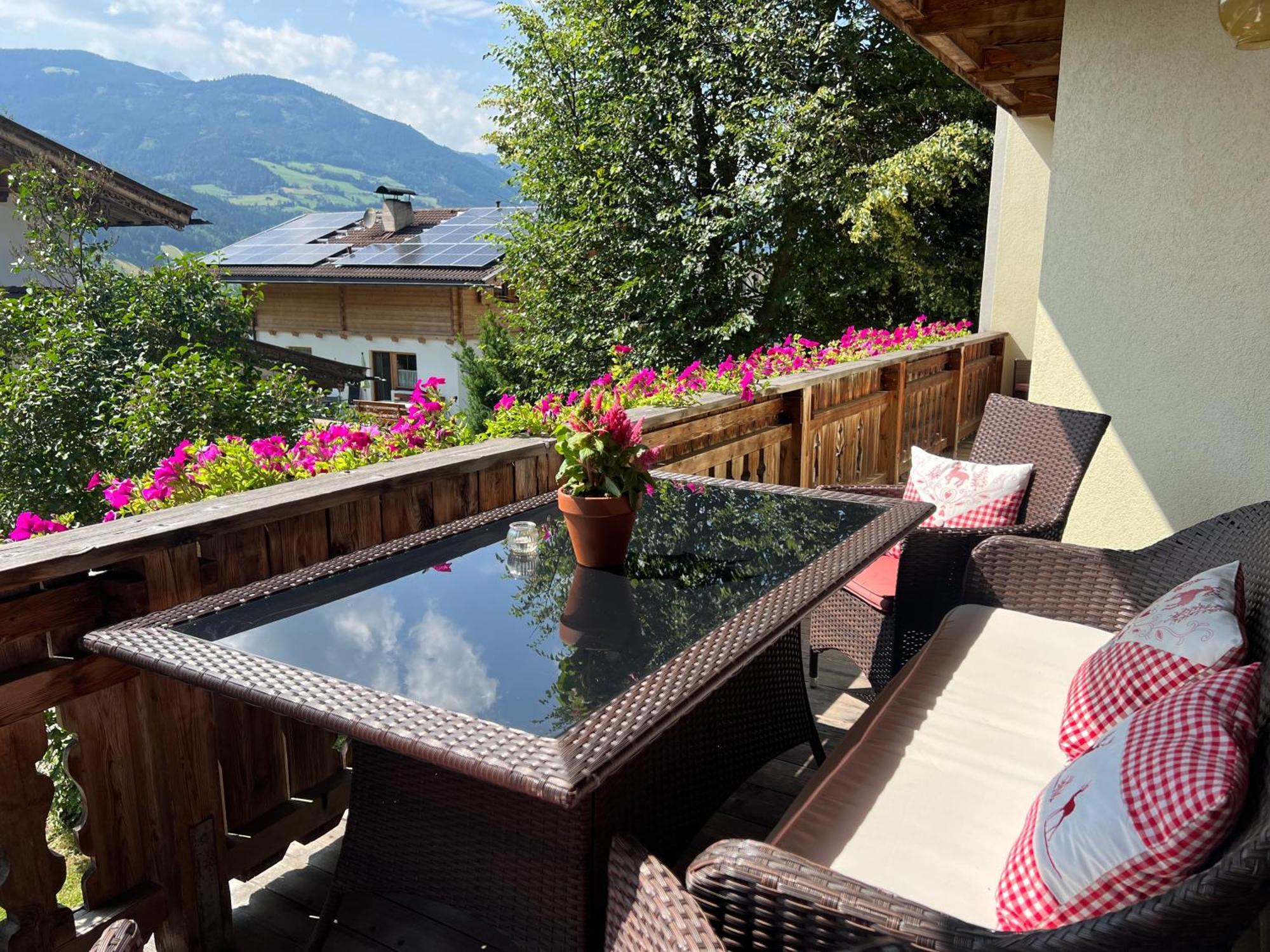 Ferienwohnung Platzhirsch Panorama View Balkon, Gartensauna, Garten, Grillplatz Stumm Exterior photo